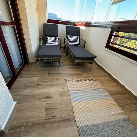 Flaming Topacio شقة *